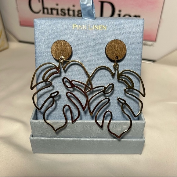 Large Banana Leaf earrings - Picture 4 of 5